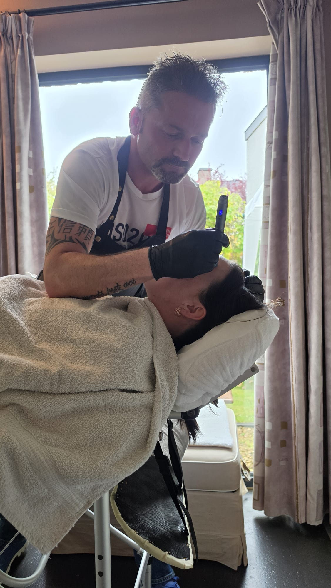 Gerichte behandeling met massageapparatuur
